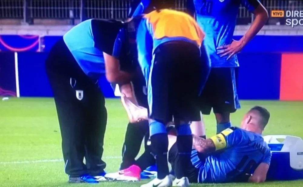 A Amaral lo atendieron cuando terminó el partido y se fue en camilla