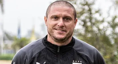 Diego Pérez, entrenador de la selección de Uruguay integrada por futbolistas que juegan en el medio