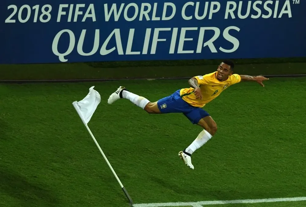 Gabriel Jesus festeja el gol que marcó ante Bolivia.