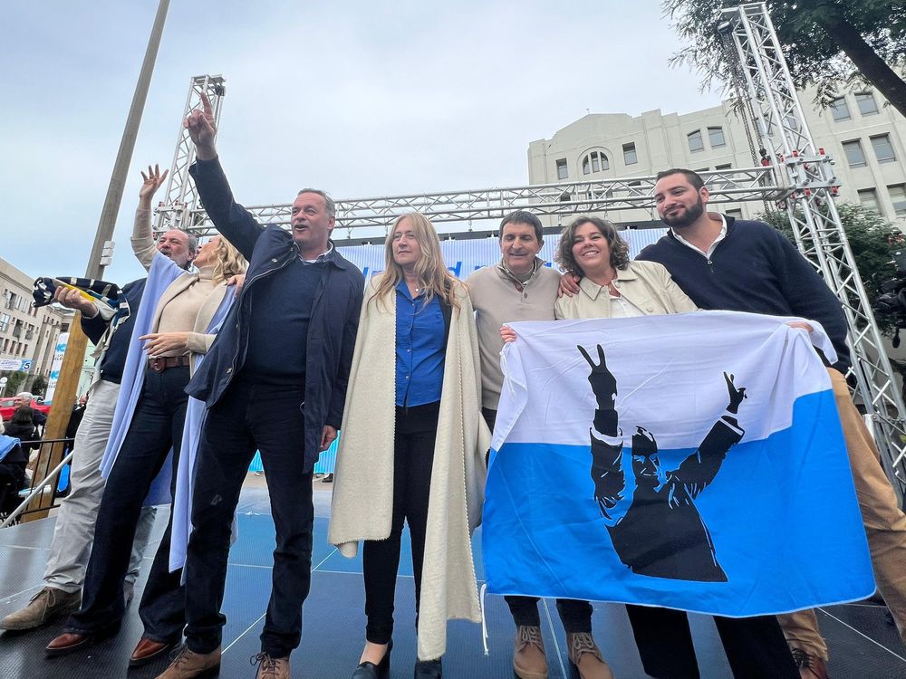 Precandidatos del Partido Nacional: Jorge Gandini, Laura Raffo, Álvaro Delgado, Roxana Corbrán y Carlos Iafigliola