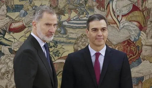 El Rey Felipe Vi y el presidente en funciones, Pedro Sánchez.
