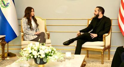 Nayib Bukele recibió a la secretaria de Seguridad de EE.UU., Kristi Noem, en el palacio presidencial.