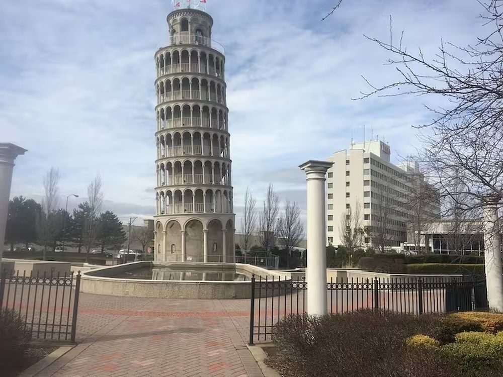 La Torre inclinada de Niles es un atractivo turístico de la ciudad de Illinois. TripAdvisor