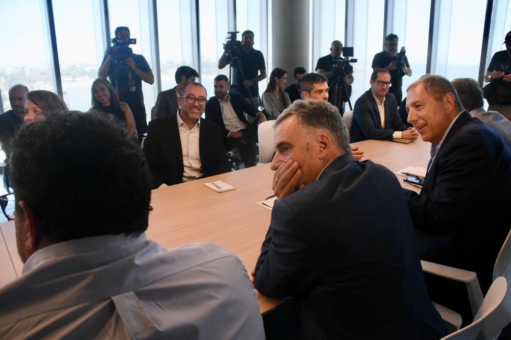 Presentación del equipo económico del gobierno de Yamandú Orsi