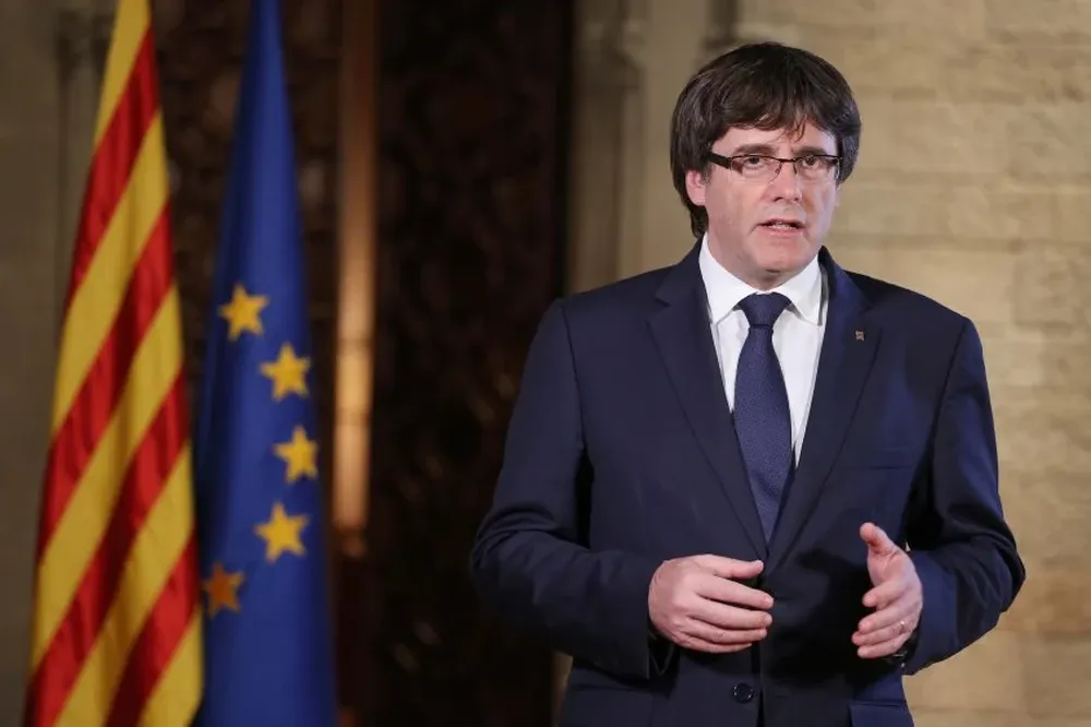 Carles Puigdemont respondió con firmeza a los planteos que anunció Mariano Rajoy.