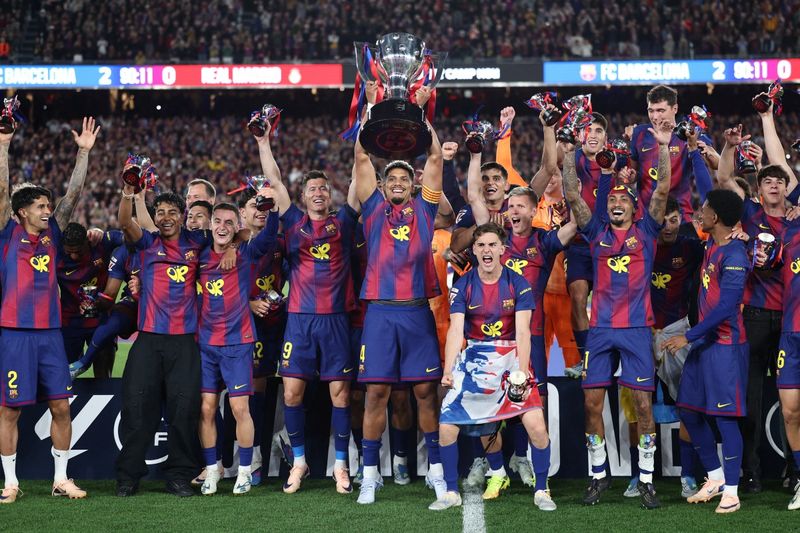 Barcelona vs Real Madrid EN VIVO: Thouaméni, el del problema con Federico Valverde, es titular en los merengues ante un rival que va por el título de LaLiga de España