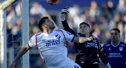 El Observador | 20251109 Maximiliano Gómez y Kevin Dawson Defensor Sporting, Nacional, Torneo Clausura 2025. Foto Dante Fernández  FocoUy (25)