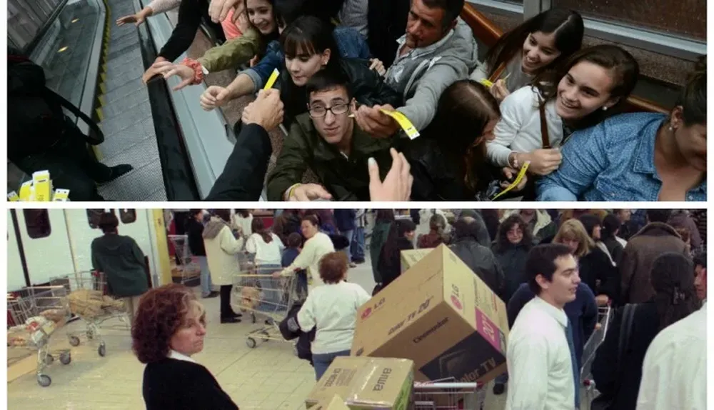 Arriba los jóvenes intentan alcanzar las pulseras que son la entrada para Forever 21 (2014). Abajo los consumidores cargan electodomesticos en la apertura de Géant (1999)