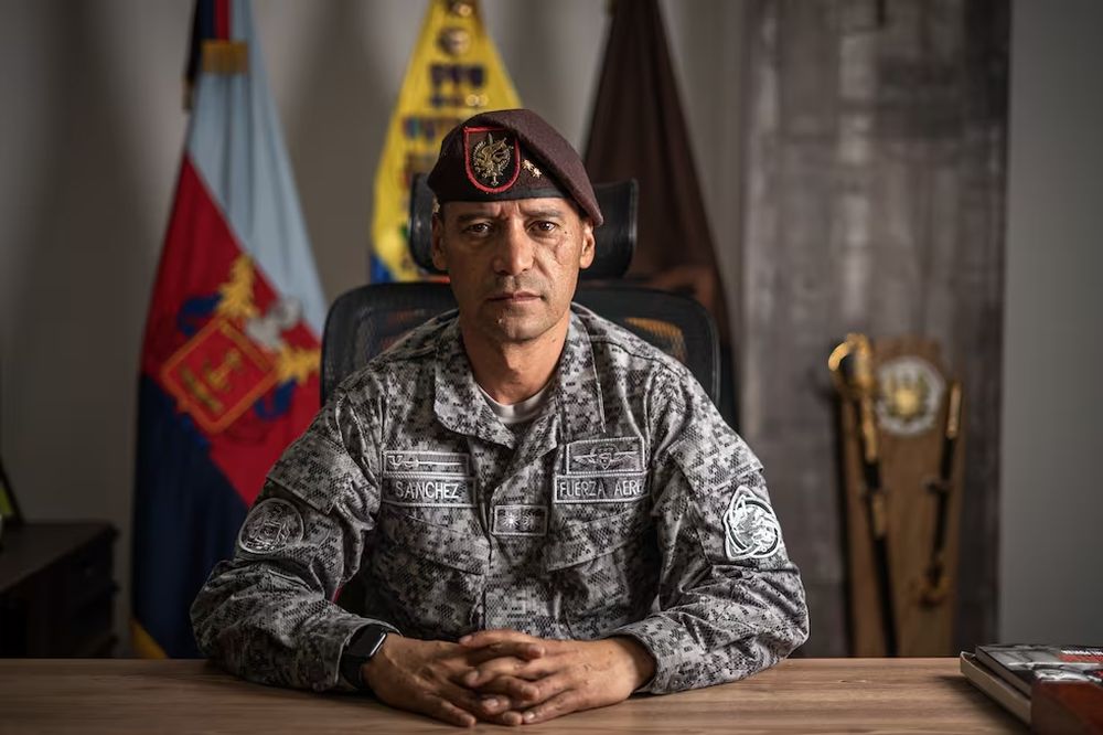 Pedro Sánchez ministro de Defensa de Colombia