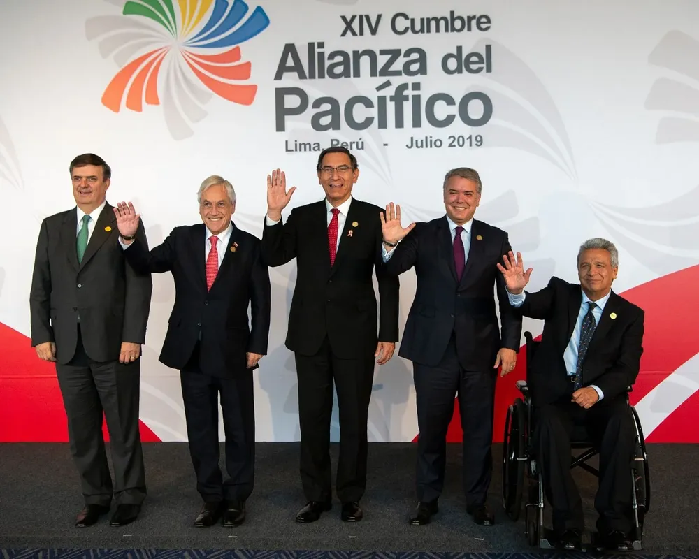 El Secretario de Relaciones Exteriores de México, Marcelo Ebrard; el presidente de Chile, Sebastián Piñera; el presidente de Perú, Martín Vizcarra; el presidente de Colombia, Iván Duque; y el presidente de Ecuador, Lenin Moreno.