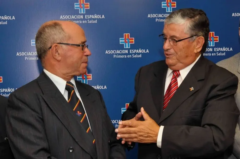 José María García Álvarez junto al nuevo presidente del Consejo Directivo de Asociación Española, Gerardo García Rial