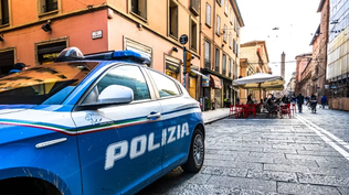 Vehículo de la Policía de Ferrara, Italia. Foto de Questura di Ferrara