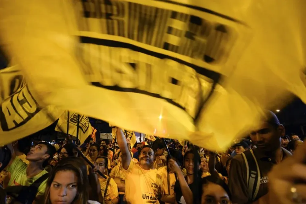 La oposición quiere aprovechar su momento