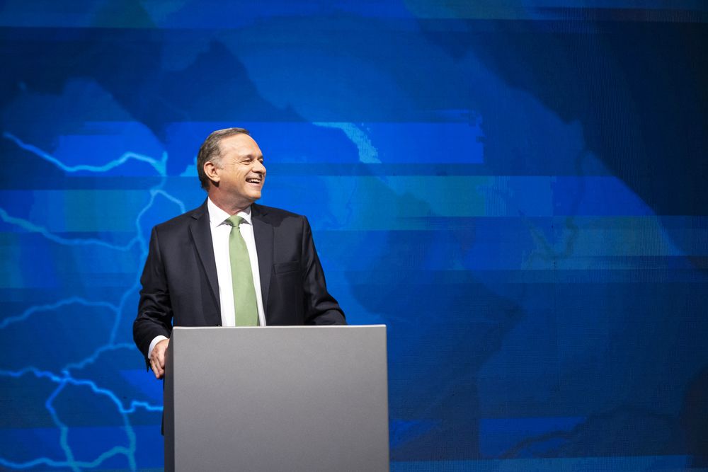 Álvaro Delgado en el debate presidencial con Yamandú Orsi