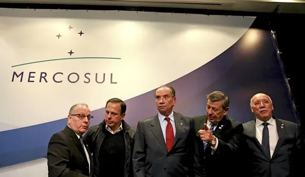 La Unión Europea reclama un esfuerzo al Mercosur para cerrar TLC
