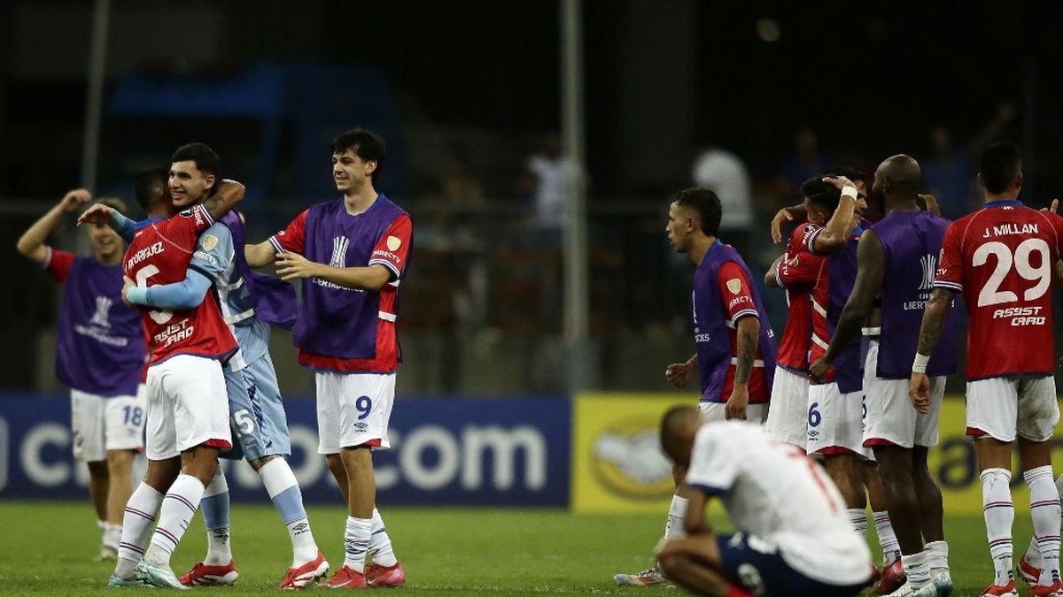“Los que no entienden, hablan”: el palo de Flavio Perchman a periodistas que llamaron “medio pelo” a un jugador de Nacional y lo que dijo del precio de Lucas Villalba tras su gran actuación ante Bahía
