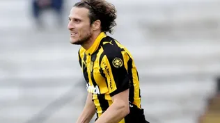 Diego Forlán anotó su segundo gol con Peñarol