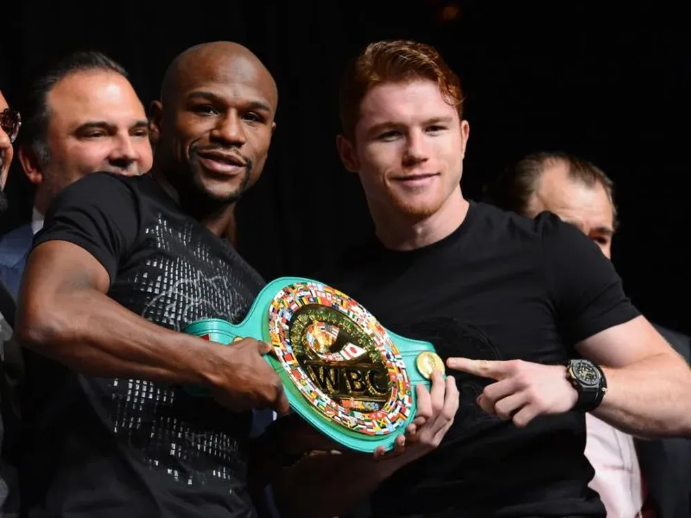 El estadounidense Floy Mayweather Jr. y el mexicano Saúl “Canelo” Álvarez