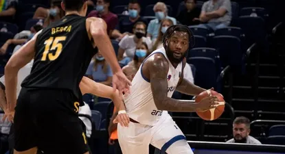 Victor Rudd jugó un partidazo