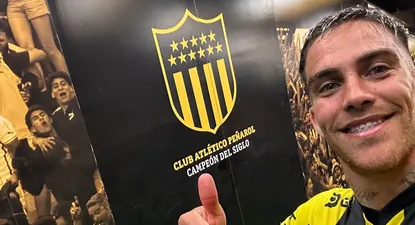 Javier Méndez, sólido como zaguero y selfie ganadora de Peñarol