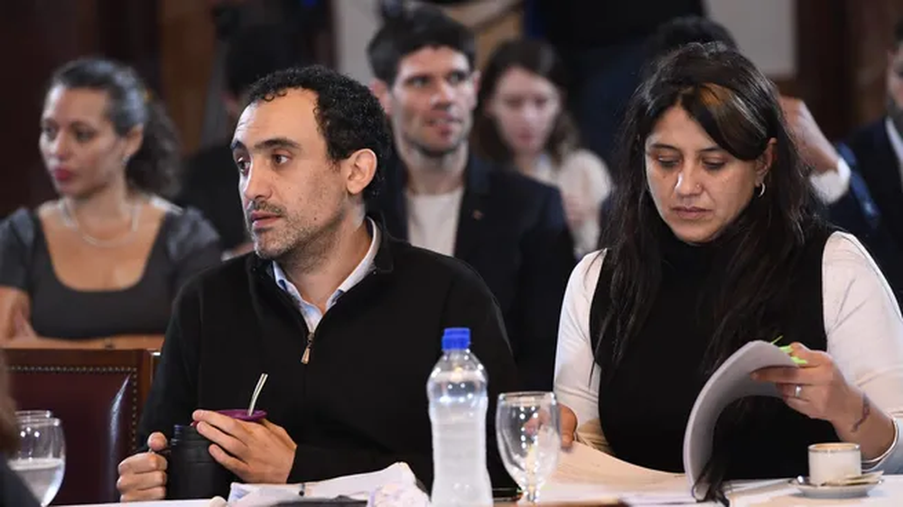 Ley Bases: se plantaron dos senadores de Santa Cruz y se dificulta la sesión para tratar los proyectos