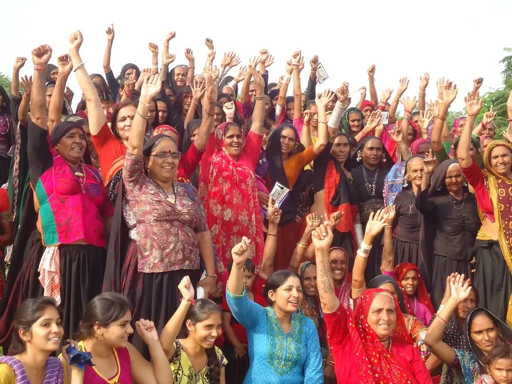La norma llegó 27 años después de que el proyecto de ley de reserva de mujeres se presentara por primera vez en el Parlamento.