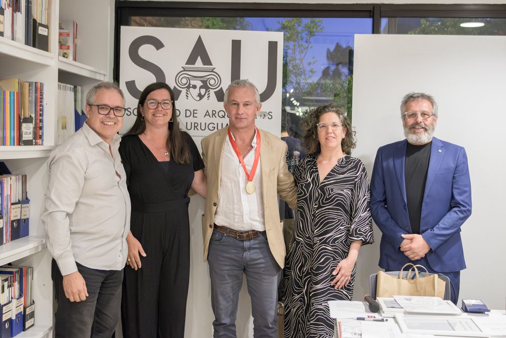 MARTIN GOMEZ PLATERO 6.jpg