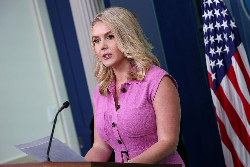 La secretaria de prensa de la Casa Blanca, Karoline Leavitt, insistió en vincular a Ábrego García con la pandilla MS-13.