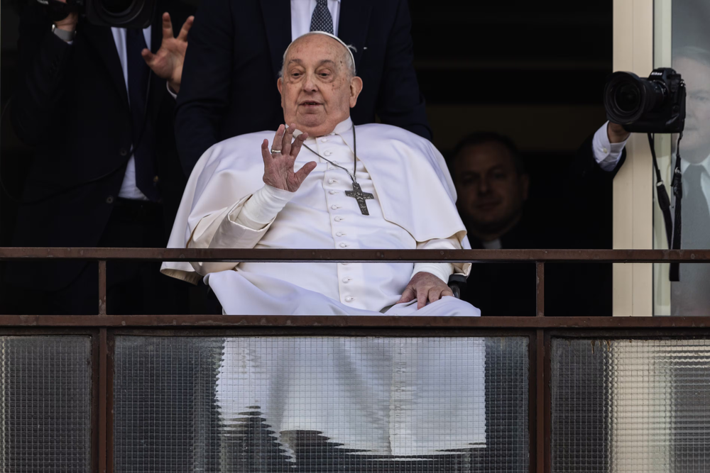 El Papa Francisco, al ser dado de alta tras un mes de hospitalización.