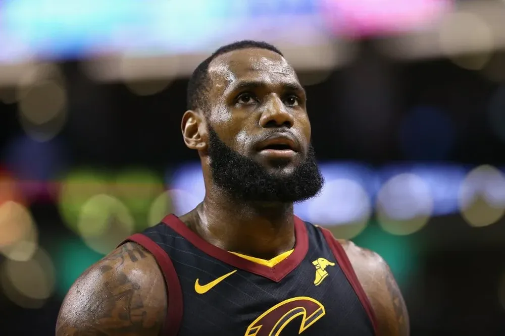 LeBron se va a Los Ángeles