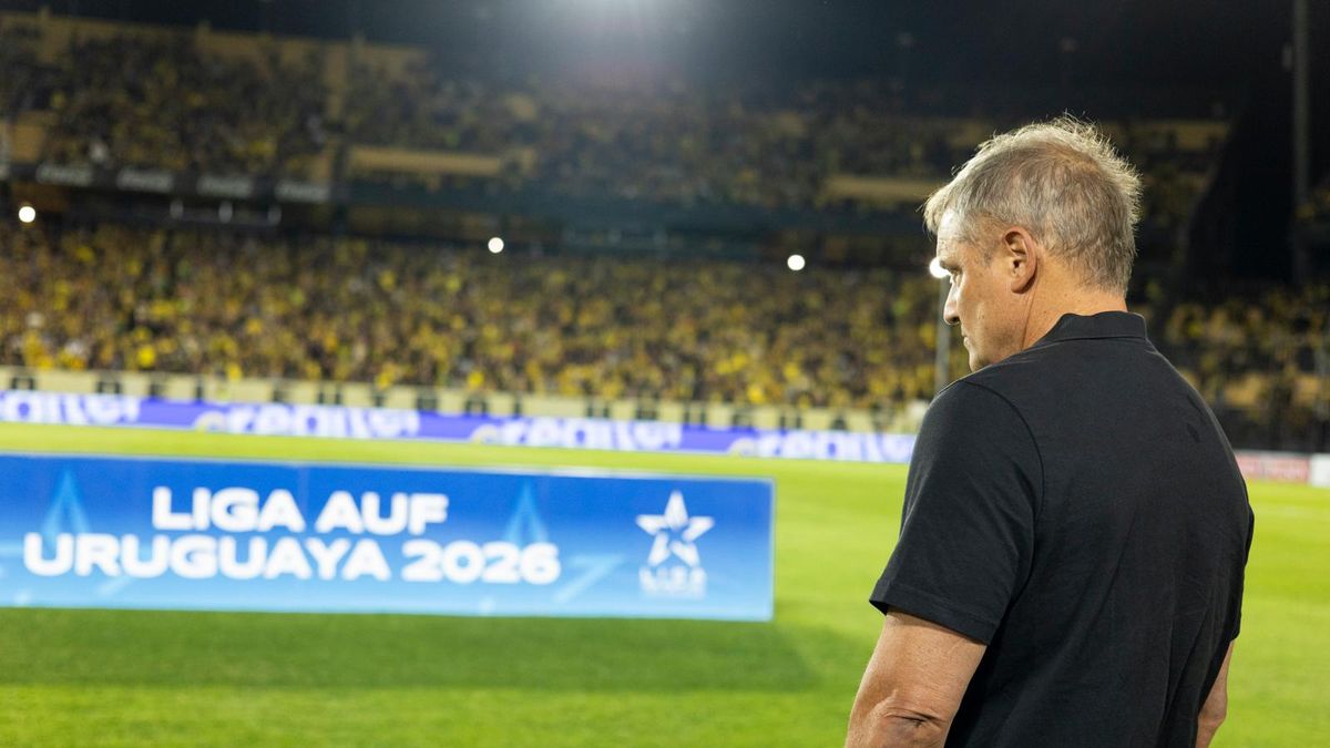 Peñarol - Racing EN VIVO: equipos confirmados en el Campeón del Siglo, donde los de Diego Aguirre buscarán ampliar la diferencia en la punta de la tabla