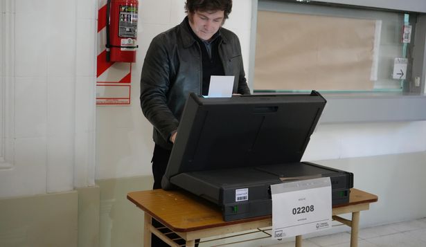 Milei: Macri está hecho un llorón, está muy de cristal