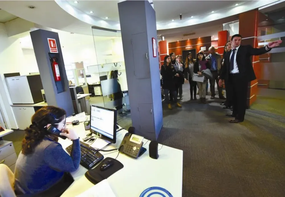 Recorrida por instalaciones de Conatel