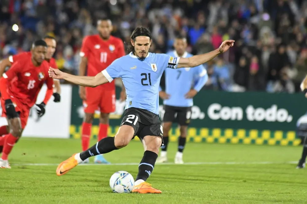 Edinson Cavani con la celeste