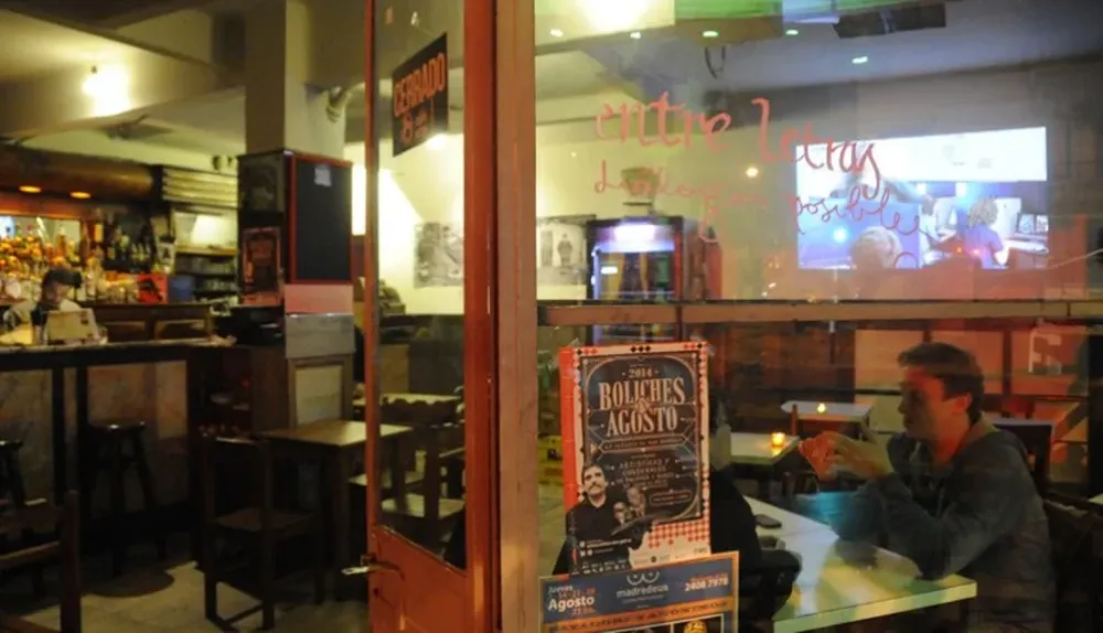 Bar Andorra, uno de los tantos boliches montevideanos que ofrece una programación variada