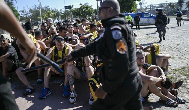 Hinchas de Peñarol detenidos tras los incidentes en Río de Janeiro