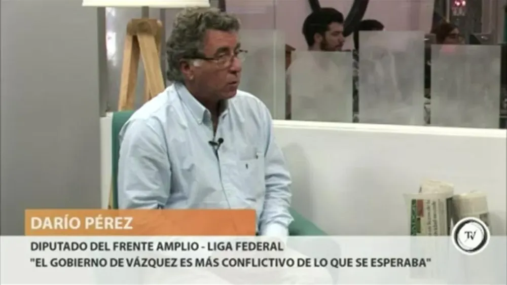 Una cosa es la revolución bolivariana hasta la muerte de Chávez y otra después de Chávez, hay una diferencia sustancial, aseguró el diputado Darío Pérez al analizar la carta de Luis Almagro y la realidad en Venezuela.El legislador dijo que mientras Hugo Chávez admitía que la oposición hiciera algunas cosas, con Maduro eso cambió. Contó que asistió a una sesión de Diputados en aquel país y Diosdado Cabello, presidente de la Asamblea Nacional de Venezuela, trataba mal a los legisladores opositores. Lo que Cabellos hacia sobre los diputados de la oposición, yo le hubiese tirado con una honda, subrayó.Sobre el gobierno de Venezuela, señaló: Cuando ves a alguien conversando con un pajarito te genera dudas, por más tropical que sea aquello