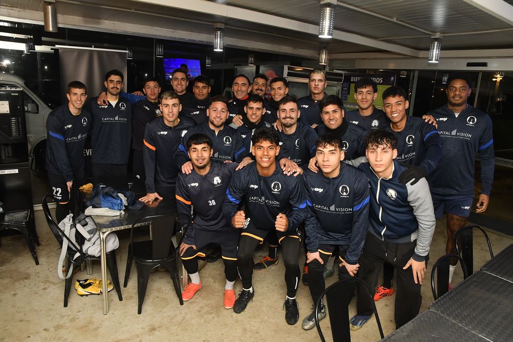 Los jugadores de Academia FC