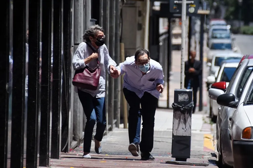 Festejos por el fin de año en Ciudad Vieja.