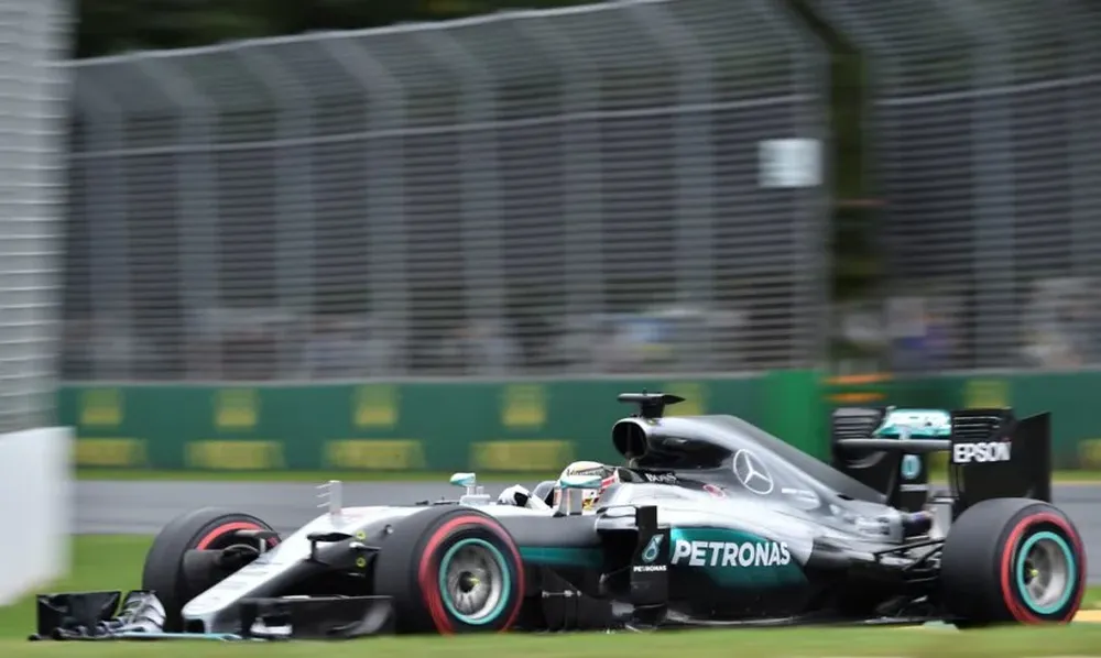 Hamilton, el más veloz en la clasificatoria de Australia