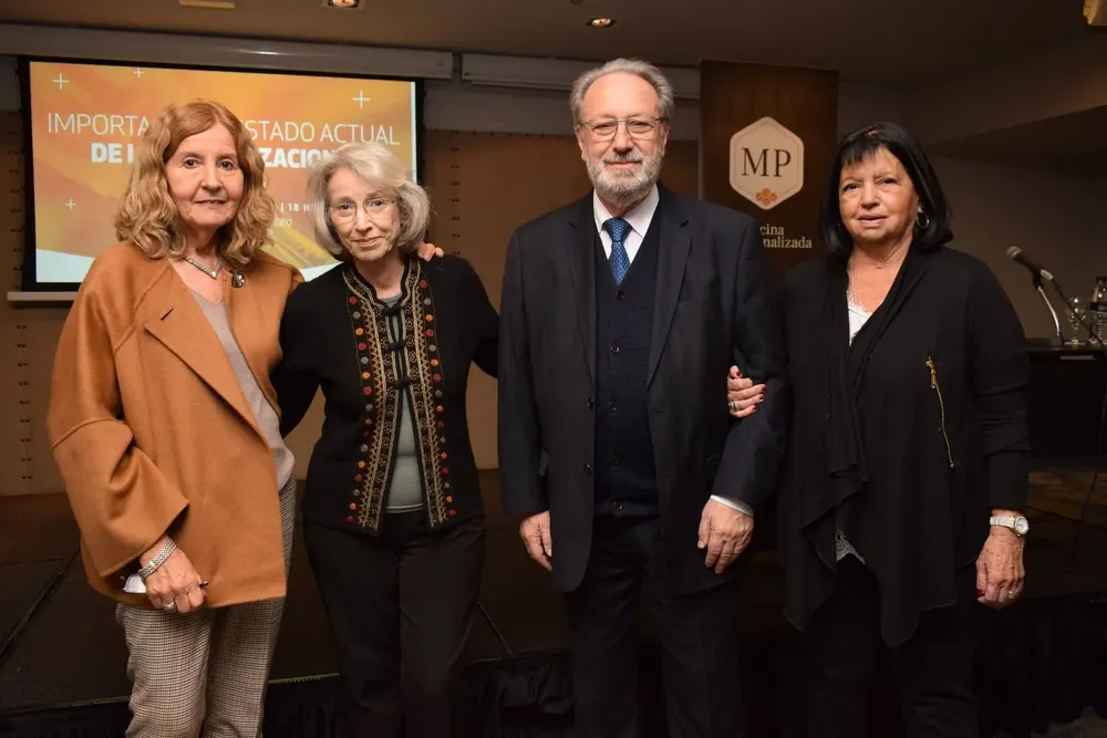 Socorro Reyes, Solveig Bentancourt, José Enrique Pons y Mariana Varela