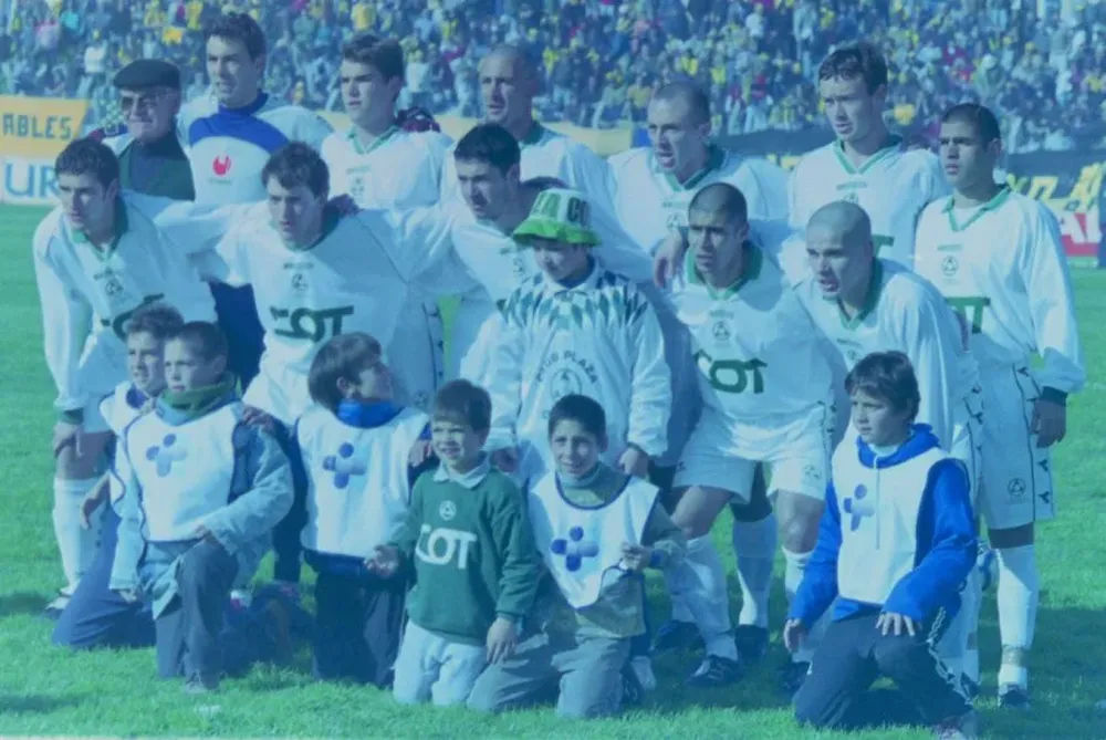 Plaza Colonia de 2002, con Diego Lugano como figura defensiva.