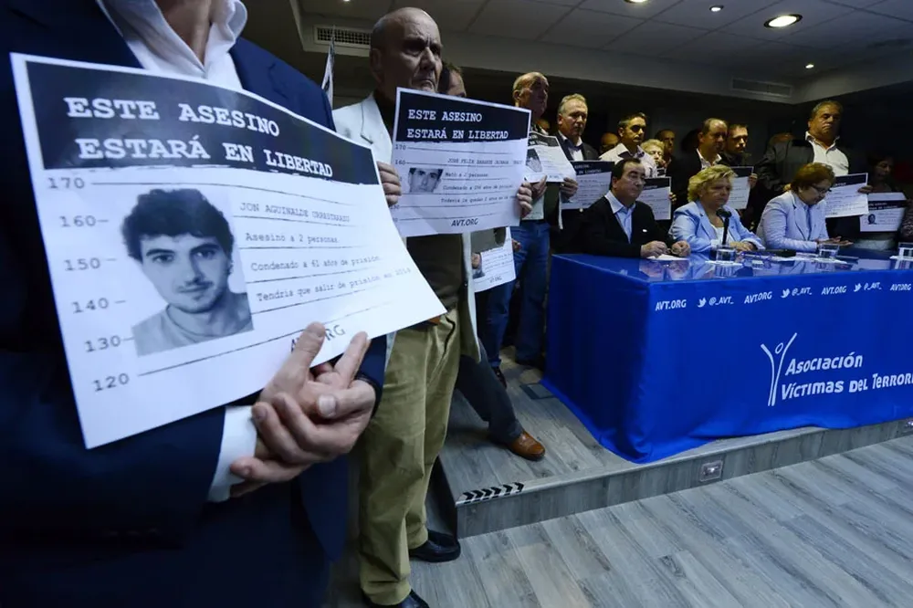 La Asociación de Víctimas del Terrorismo lanzó una campaña contra el cambio normativo.