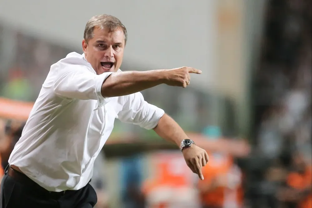 Aguirre duró 12 partidos en México