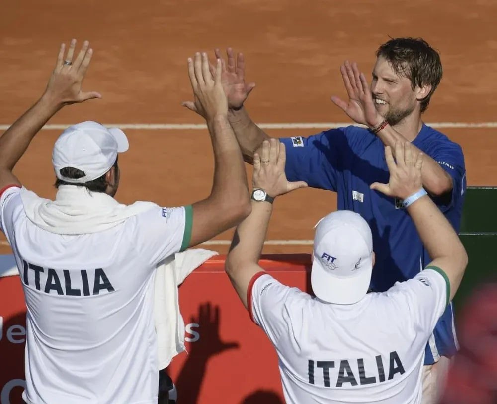 Seppi celebra un punto clave que logró para el seleccionado italiano.