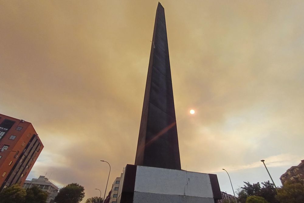 Humo en Madrid por un incendio en Méntrida.