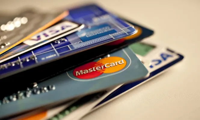 Visa y MasterCard denunciaron violación de seguridad