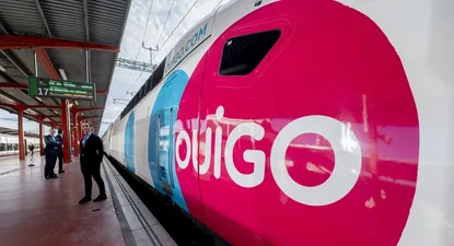 Un tren en el andén durante la inauguración de la línea de Ouigo entre Madrid, Albacete y Alicante.
