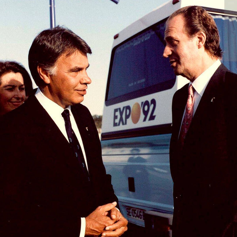 Rey Juan Carlos I y Felipe González