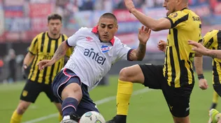 Diego Zabala de Nacional ante Peñarol en la final del Torneo Intermedio